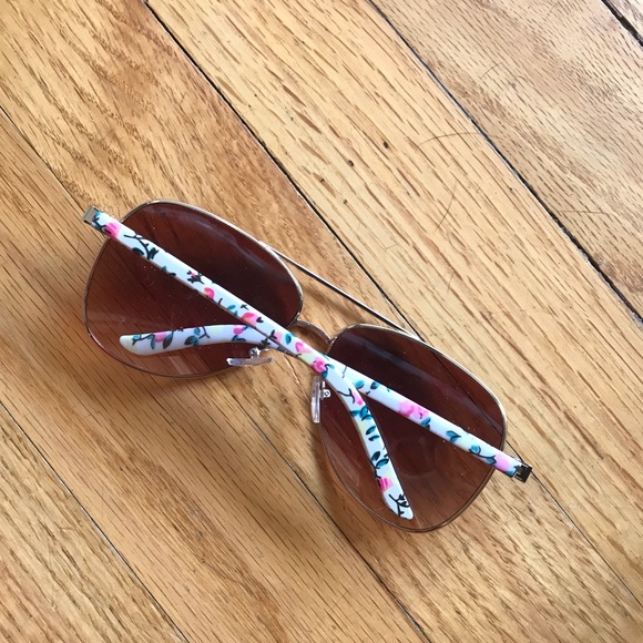 Aviator Sunglasses - Picture 4 of 5